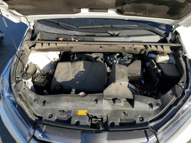Photo 12 from auction – 2018 TOYOTA HIGHLANDER with VIN 5TDYZRFH9JS274600