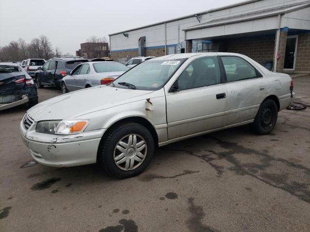 TOYOTA CAMRY CE 2000 with VIN 4T1BG22K4YU660976 - Photo from auction