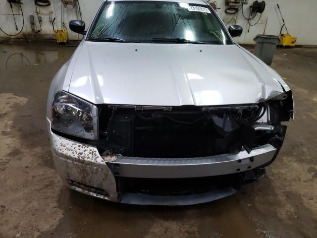 Photo 5 from auction – 2005 DODGE MAGNUM SXT with VIN 2D4FV48VX5H531957