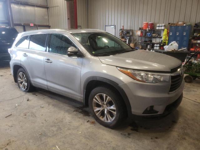 Photo 4 from auction – 2015 TOYOTA HIGHLANDER with VIN 5TDJKRFH4FS139344