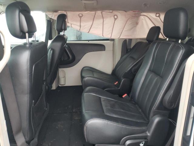Photo 11 from auction – 2016 CHRYSLER TOWN & COU with VIN 2C4RC1BG7GR239236