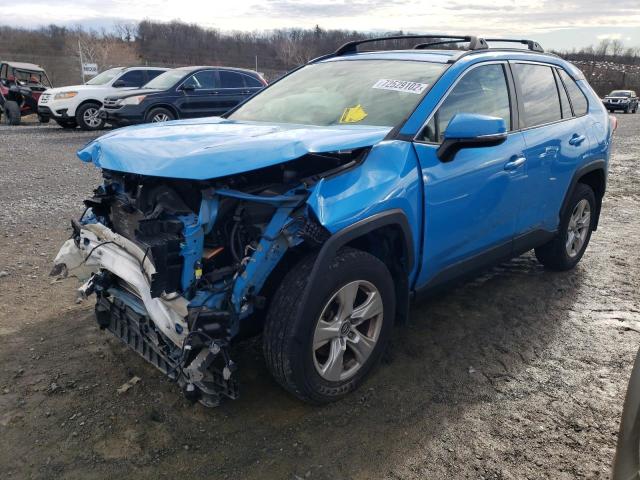 TOYOTA RAV4 XLE 2019 with VIN JTMP1RFV0KD004693 - Photo from auction