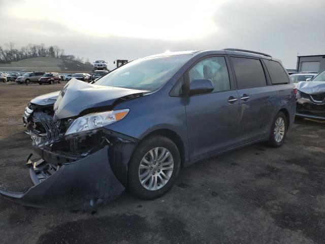 TOYOTA SIENNA XLE 2016 with VIN 5TDYK3DC7GS724102 - Photo from auction