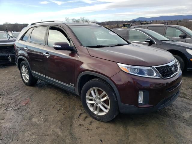 Photo 4 from auction – 2015 KIA SORENTO LX with VIN 5XYKTCA64FG584801