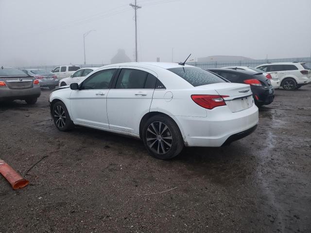 Photo 2 from auction – 2013 CHRYSLER 200 TOURIN with VIN 1C3CCBBG2DN751527