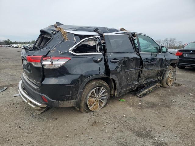 Photo 3 from auction – 2018 TOYOTA HIGHLANDER with VIN 5TDJZRFH0JS561602
