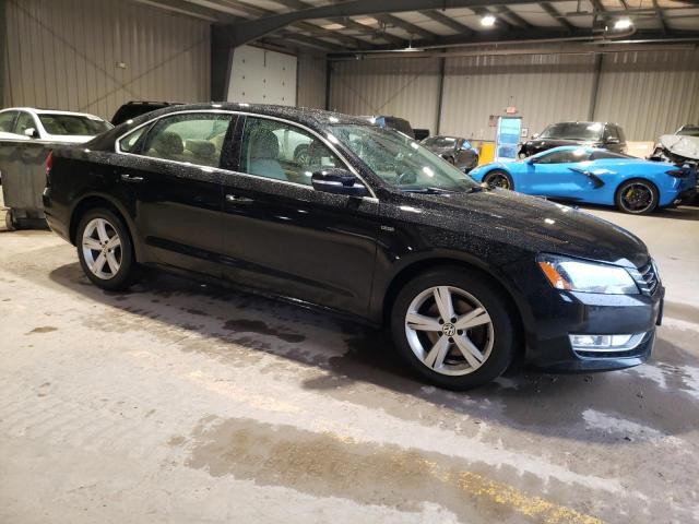 Photo 4 from auction – 2015 VOLKSWAGEN PASSAT S with VIN 1VWAT7A33FC114169