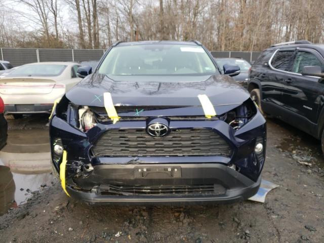 Photo 5 from auction – 2021 TOYOTA RAV4 XLE with VIN JTMP1RFV4MD078265