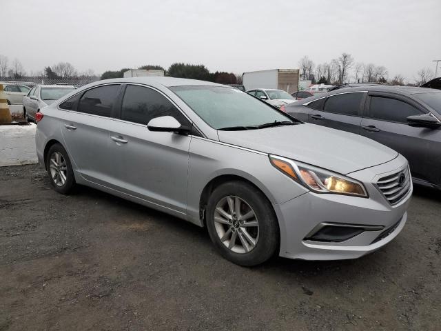 Photo 4 from auction – 2016 HYUNDAI SONATA SE with VIN 5NPE24AF5GH355799