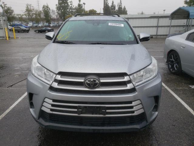 Photo 5 from auction – 2018 TOYOTA HIGHLANDER with VIN 5TDZARFH3JS041162
