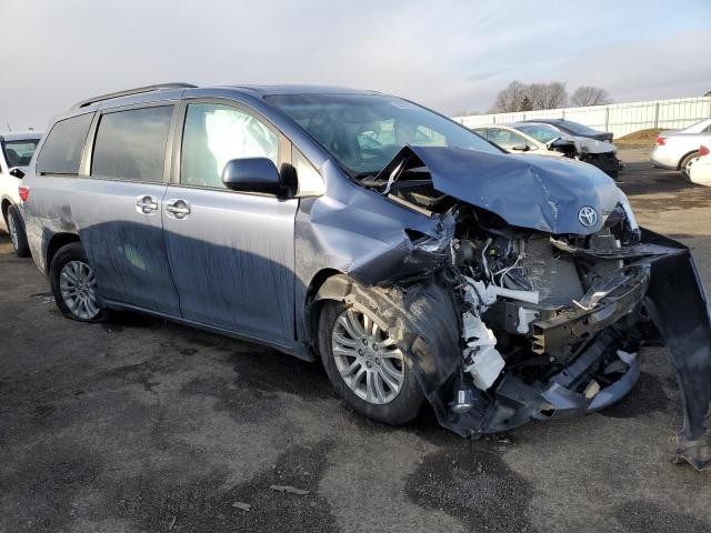 Photo 4 from auction – 2016 TOYOTA SIENNA XLE with VIN 5TDYK3DC7GS724102