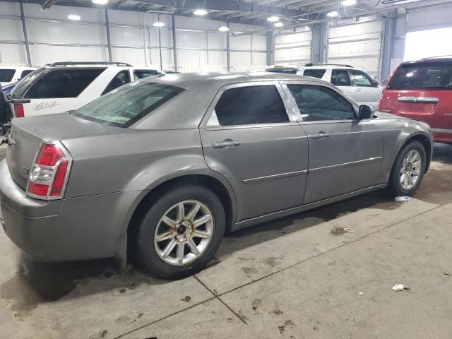 Photo 3 from auction – 2010 CHRYSLER 300 TOURIN with VIN 2C3CA5CV3AH195818