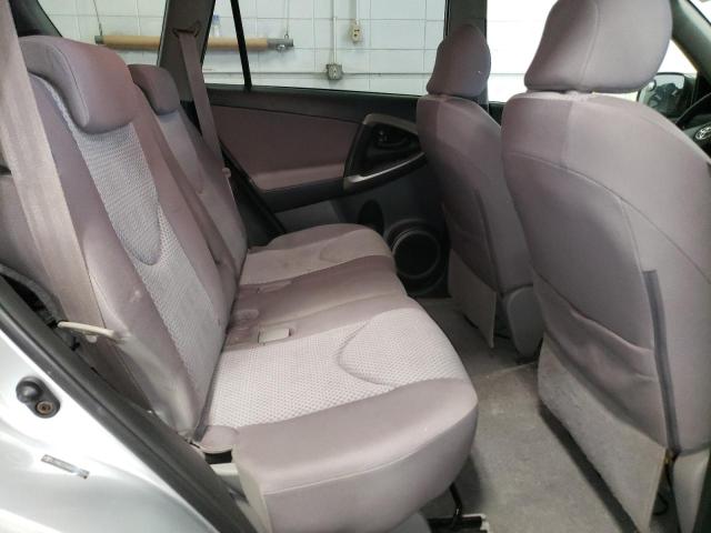 Photo 11 from auction – 2006 TOYOTA RAV4 with VIN JTMBD33VX65021584