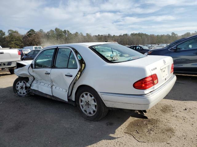 Photo 2 from auction – 1998 MERCEDES-BENZ E 320 with VIN WDBJF65F7WA621899