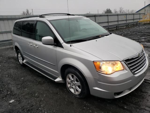 Photo 4 from auction – 2010 CHRYSLER TOWN & COU with VIN 2A4RR5D18AR166653