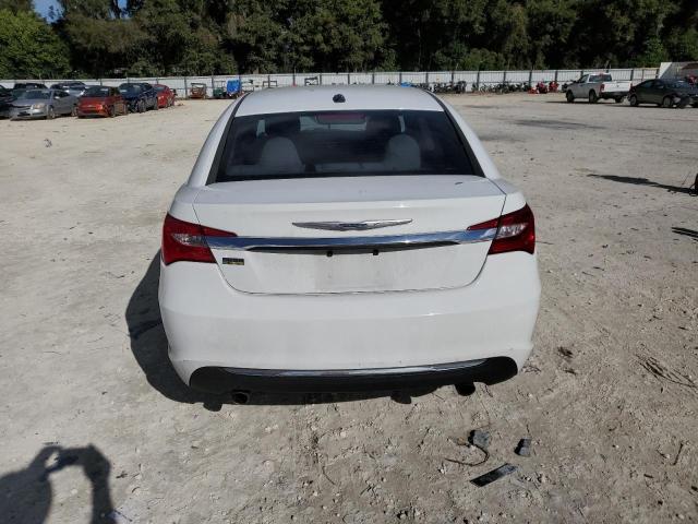 Photo 6 from auction – 2013 CHRYSLER 200 TOURIN with VIN 1C3CCBBG0DN703640