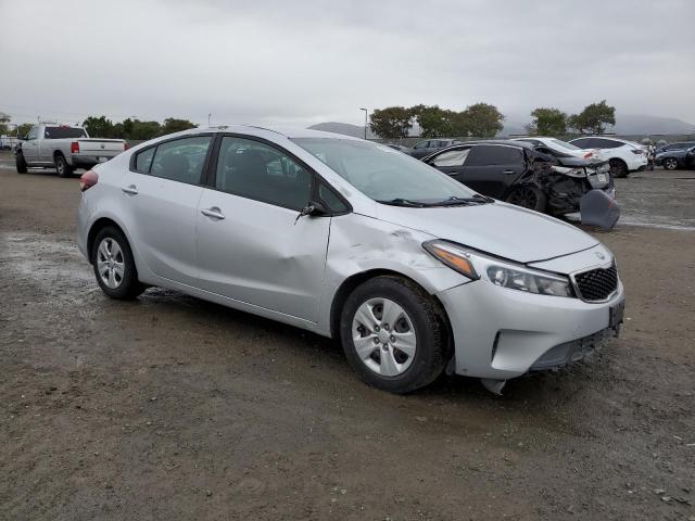 Photo 4 from auction – 2017 KIA FORTE LX with VIN 3KPFK4A77HE066443