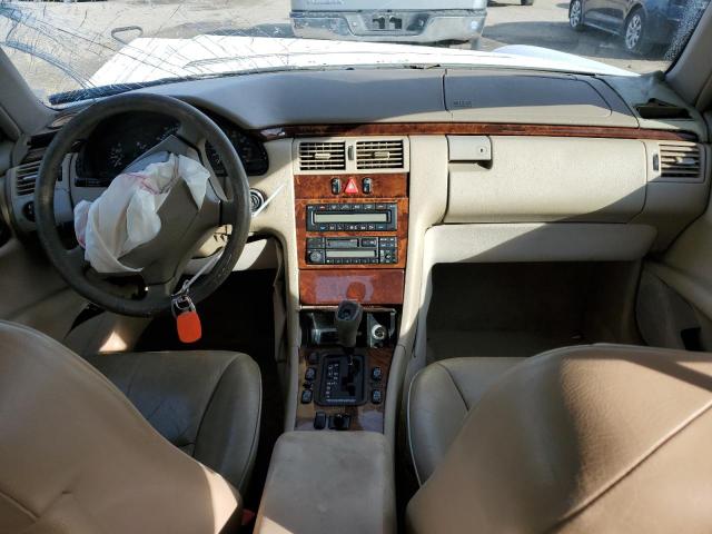 Photo 8 from auction – 1998 MERCEDES-BENZ E 320 with VIN WDBJF65F7WA621899