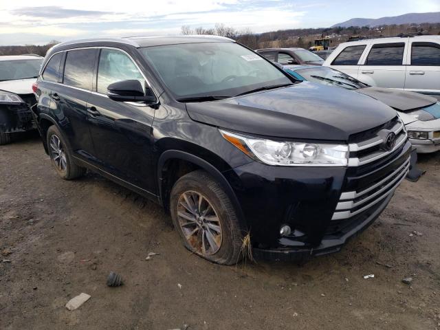 Photo 4 from auction – 2018 TOYOTA HIGHLANDER with VIN 5TDJZRFH1JS555713