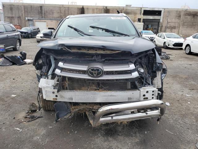Photo 5 from auction – 2018 TOYOTA HIGHLANDER with VIN 5TDJZRFH0JS561602