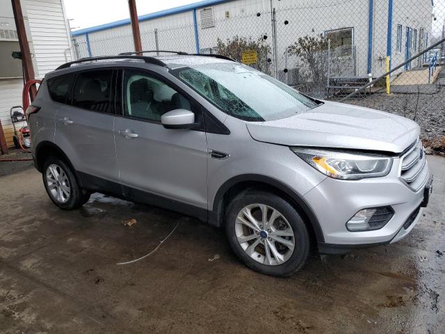 Photo 4 from auction – 2017 FORD ESCAPE SE with VIN 1FMCU9GD8HUC83410