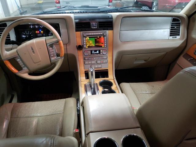 Photo 8 from auction – 2010 LINCOLN NAVIGATOR with VIN 5LMJJ3J58AEJ10661