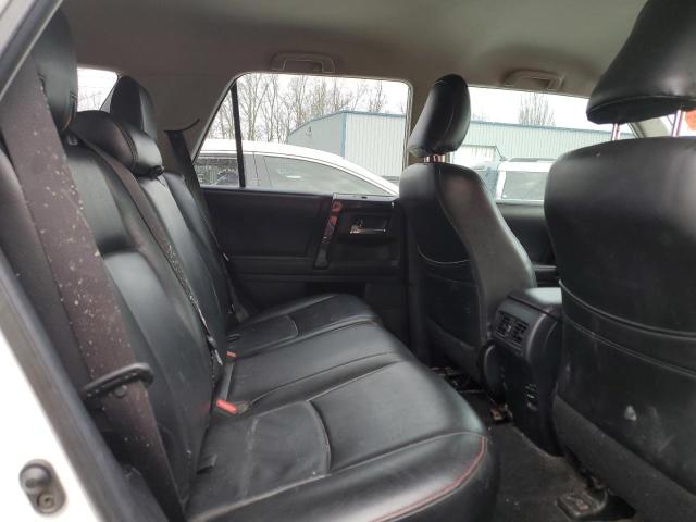 Photo 11 from auction – 2018 TOYOTA 4RUNNER SR with VIN JTEBU5JR2J5495776