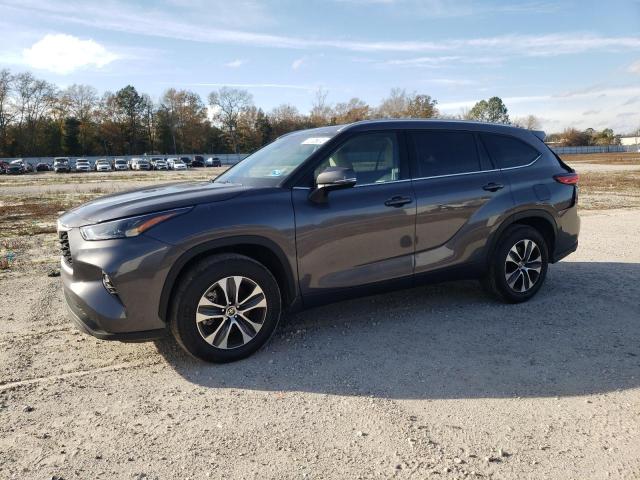 TOYOTA HIGHLANDER 2022 with VIN 5TDGZRAHXNS541767 - Photo from auction