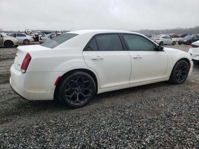 Photo 3 from auction – 2019 CHRYSLER 300 TOURIN with VIN 2C3CCAAG4KH609939