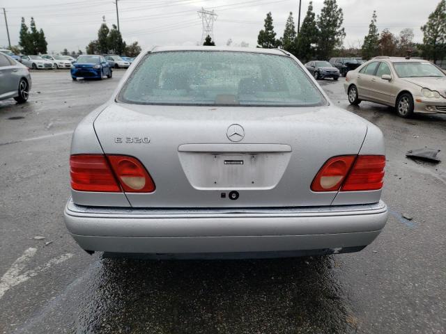 Photo 6 from auction – 1997 MERCEDES-BENZ E 320 with VIN WDBJF55FXVA442426