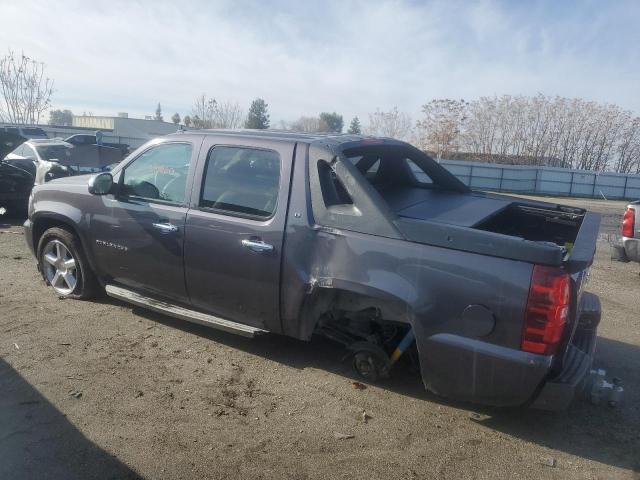 Photo 2 from auction – 2010 CHEVROLET AVALANCHE with VIN 3GNVKFE02AG267723