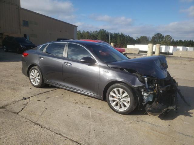 Photo 4 from auction – 2017 KIA OPTIMA LX with VIN 5XXGT4L39HG133370