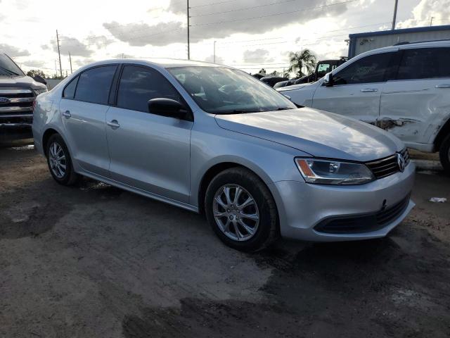 Photo 4 from auction – 2013 VOLKSWAGEN JETTA BASE with VIN 3VW2K7AJ8DM350138