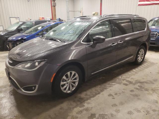 CHRYSLER PACIFICA T 2018 with VIN 2C4RC1EG4JR263433 - Photo from auction