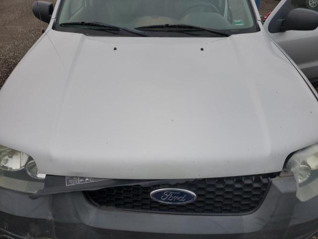 Photo 12 from auction – 2005 FORD ESCAPE XLS with VIN 1FMYU92Z95KD88103