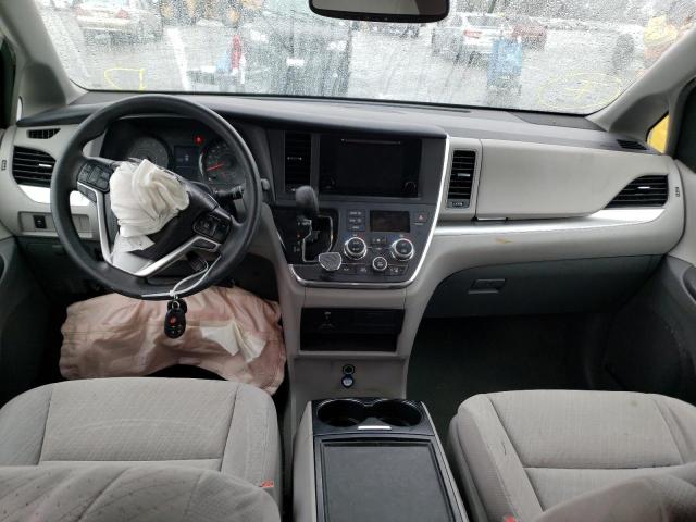 Photo 8 from auction – 2017 TOYOTA SIENNA LE with VIN 5TDKZ3DC7HS826292