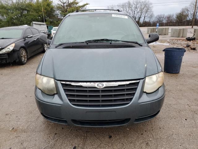 Photo 5 from auction – 2005 CHRYSLER TOWN & COU with VIN 2C4GP44R65R197442