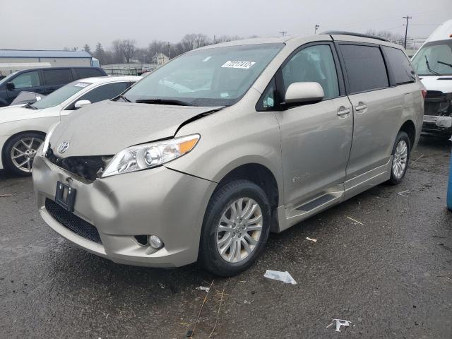 TOYOTA SIENNA XLE 2017 with VIN 5TDYZ3DC2HS841356 - Photo from auction