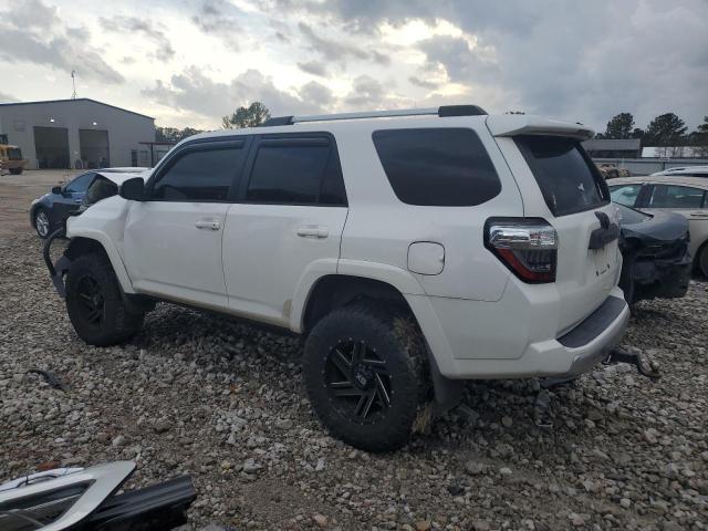 Photo 2 from auction – 2014 TOYOTA 4RUNNER SR with VIN JTEBU5JR8E5153786