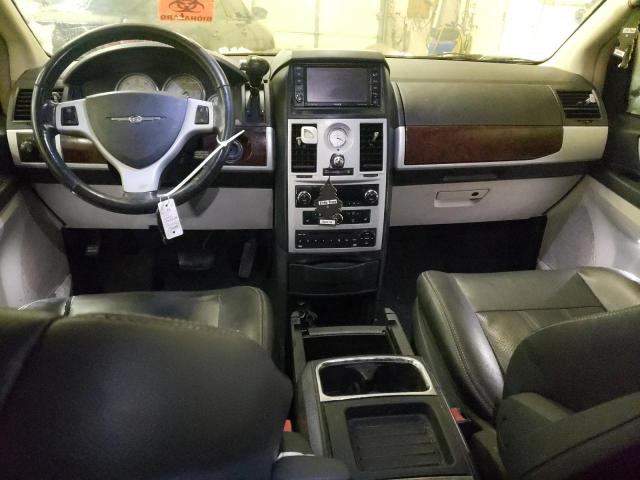 Photo 8 from auction – 2010 CHRYSLER TOWN & COU with VIN 2A4RR8D14AR404760