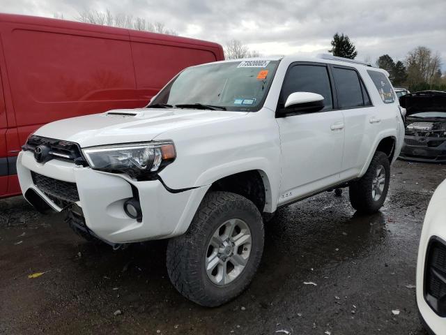 TOYOTA 4RUNNER SR 2018 with VIN JTEBU5JR2J5495776 - Photo from auction