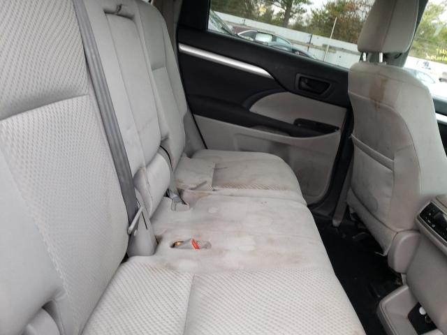 Photo 11 from auction – 2016 TOYOTA HIGHLANDER with VIN 5TDBKRFH6GS274475