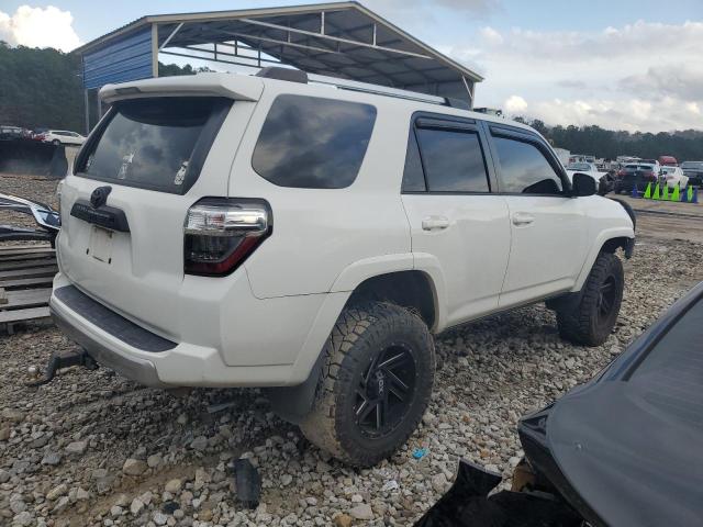 Photo 3 from auction – 2014 TOYOTA 4RUNNER SR with VIN JTEBU5JR8E5153786