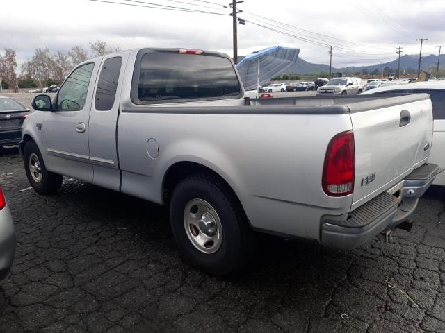 Photo 2 from auction – 2000 FORD F150 with VIN 1FTRX17W8YKA52382
