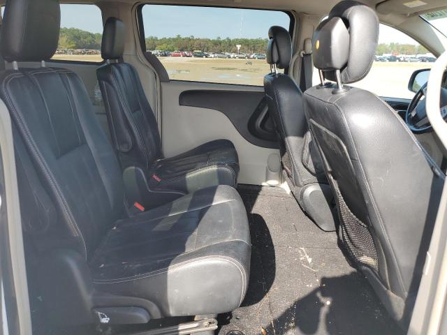 Photo 11 from auction – 2015 CHRYSLER TOWN & COU with VIN 2C4RC1BG3FR594726