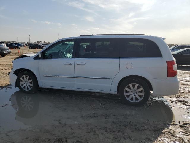 Photo 2 from auction – 2015 CHRYSLER TOWN & COU with VIN 2C4RC1BG3FR594726