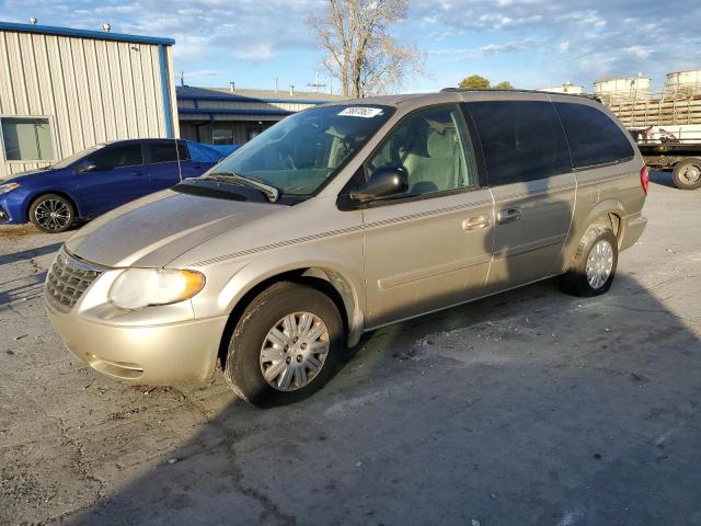 CHRYSLER TOWN & COU 2005 with VIN 2C4GP44R35R459997 - Photo from auction