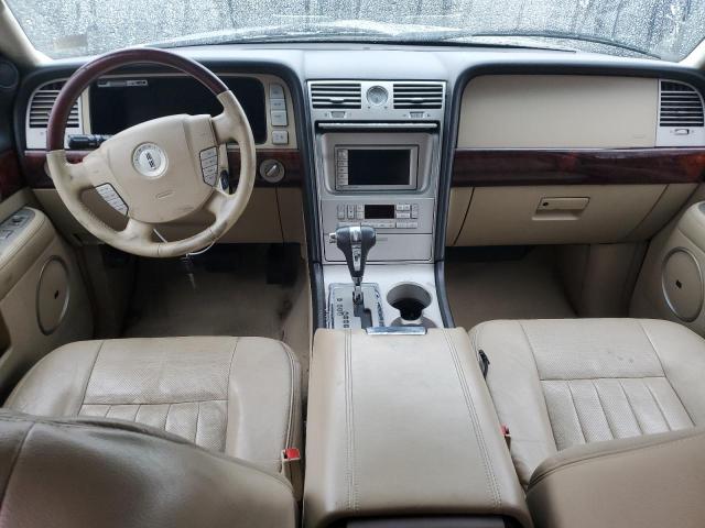 Photo 8 from auction – 2005 LINCOLN NAVIGATOR with VIN 5LMFU285X5LJ04178