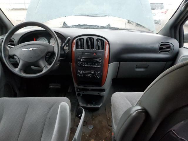 Photo 8 from auction – 2005 CHRYSLER TOWN & COU with VIN 2C4GP44R65R197442