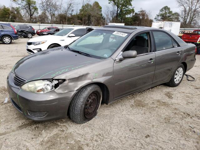 TOYOTA CAMRY LE 2005 with VIN 4T1BE30K35U950426 - Photo from auction